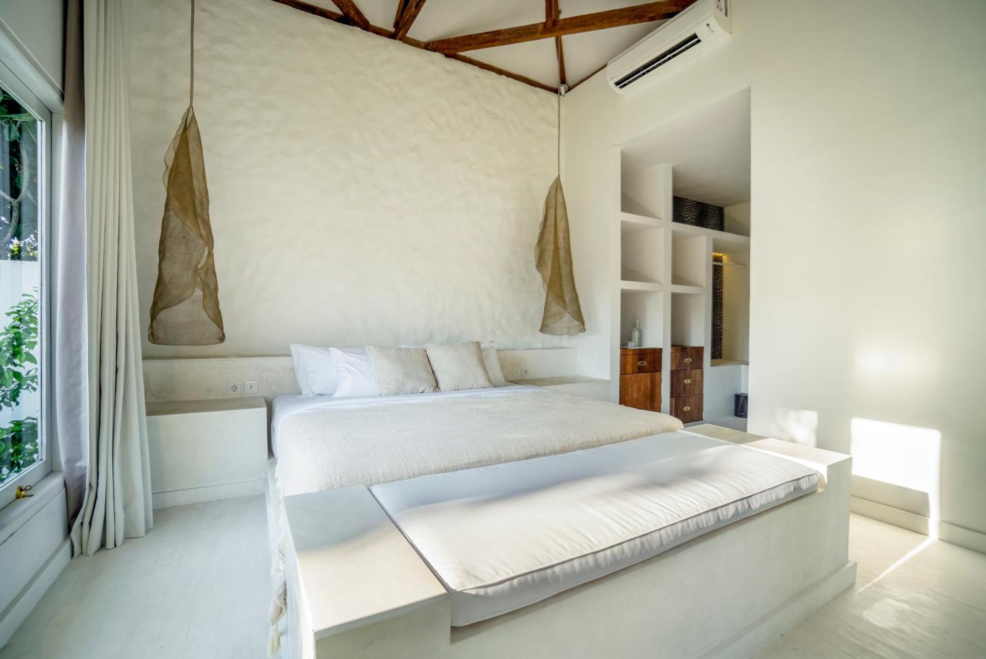Ria Uluwatu, Tropical Chic Hotel Exterior foto
