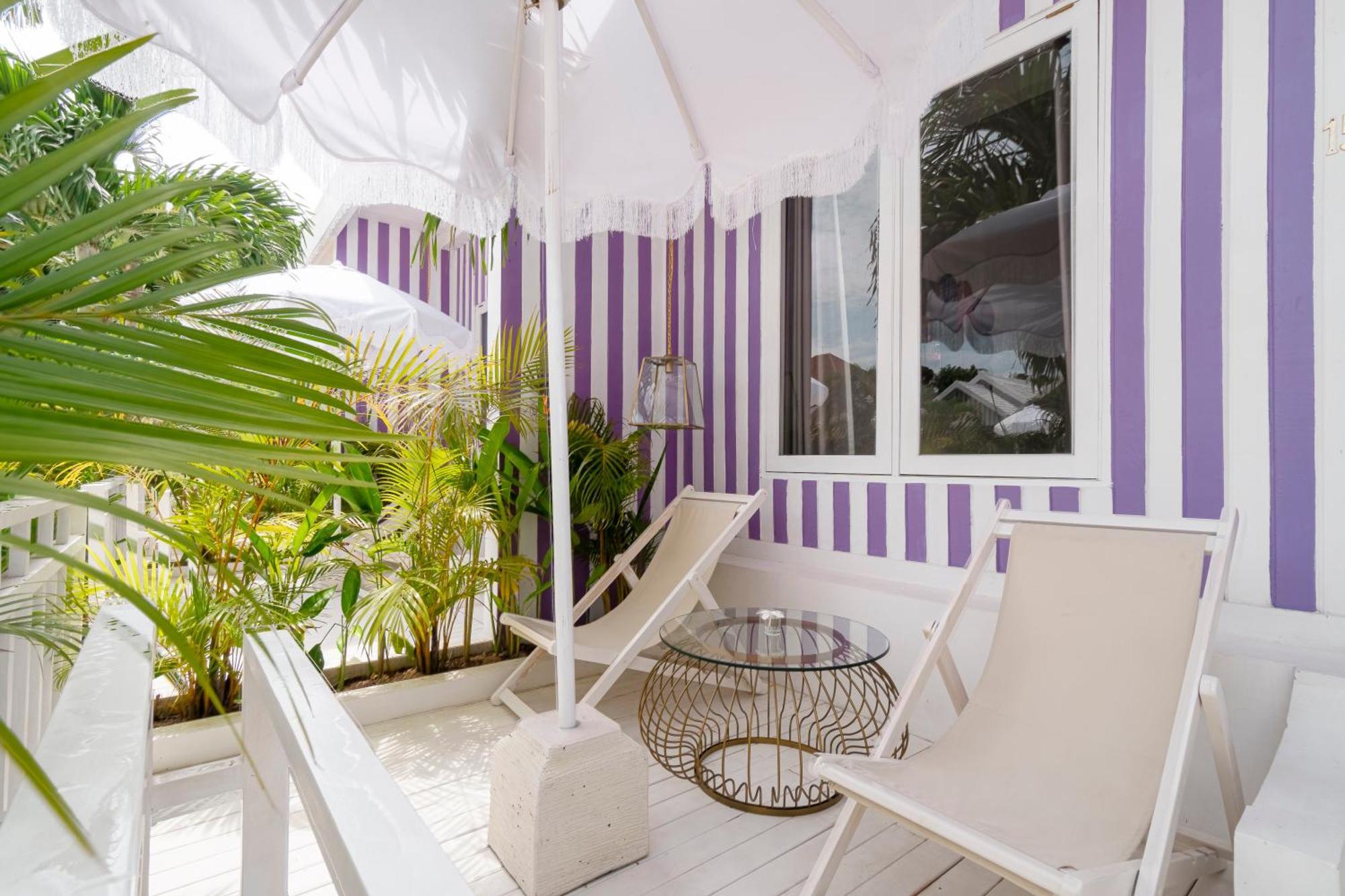 Ria Uluwatu, Tropical Chic Hotel Exterior foto