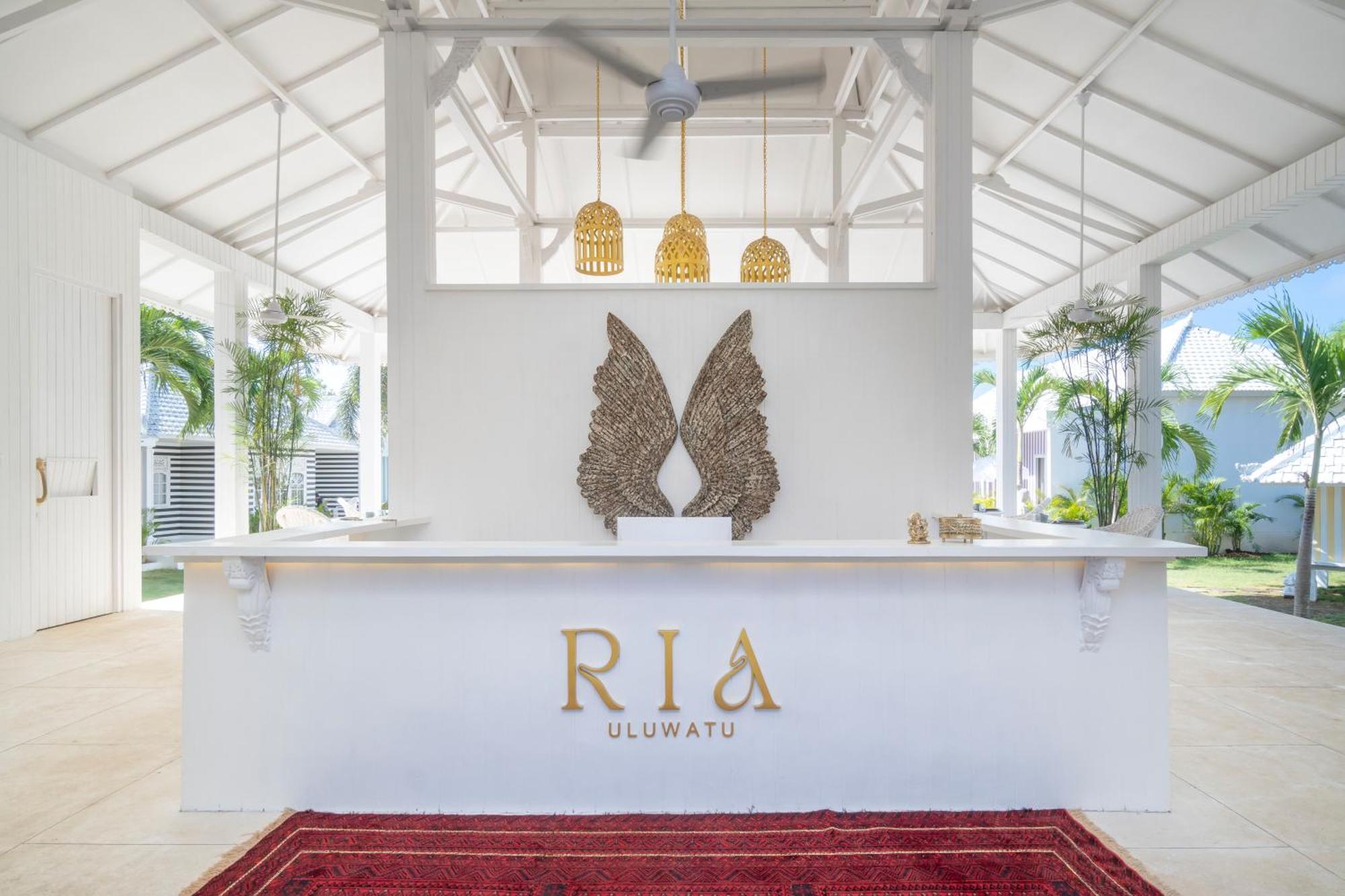 Ria Uluwatu, Tropical Chic Hotel Exterior foto